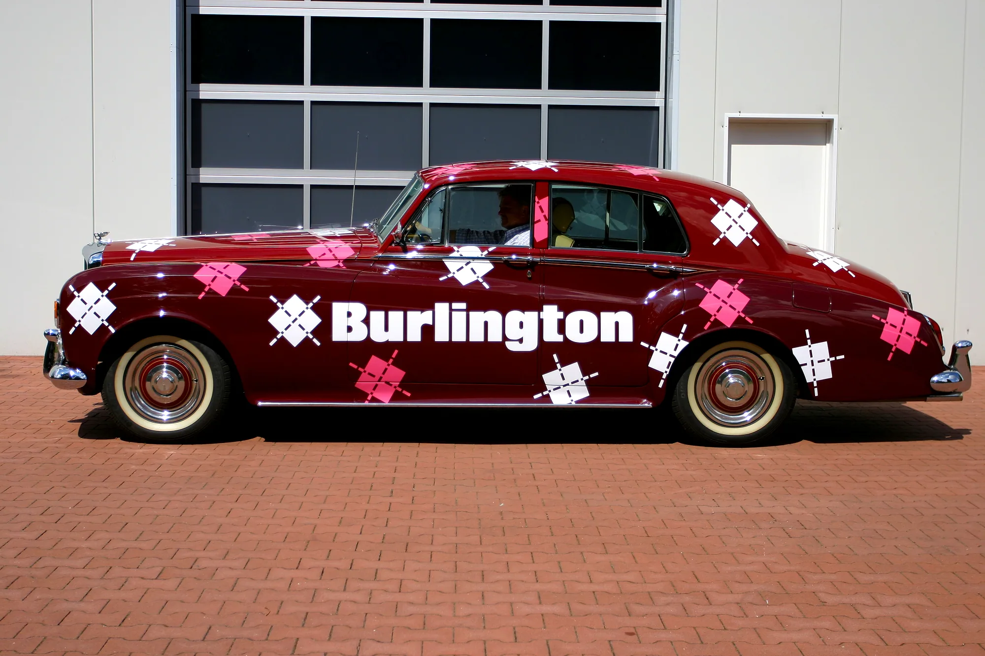 Fahrzeugbeschriftung Bentley S1 Falke Burlington Design