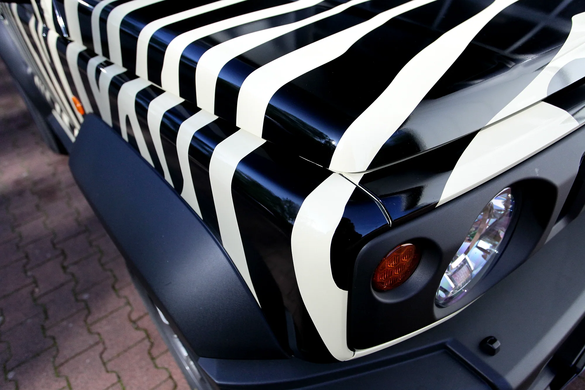Dekorbeklebung Suzuki Jimny Im Daktari Style