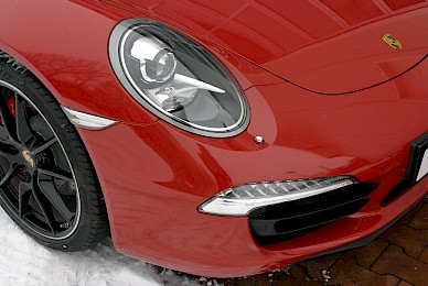 Vollverklebung Porsche 911 Carrera 4s Cabrio Von Schwarz In Rot Metallic Glanzend  (Bild 2/15)