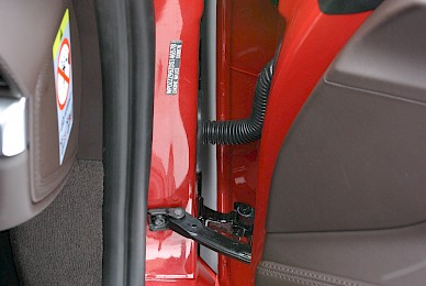 Vollverklebung Porsche 911 Carrera 4s Cabrio Von Schwarz In Rot Metallic Glanzend  (Bild 11/15)