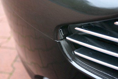 Vollverklebung Aston Martin Db9 Von Weiss In Schwarz Metallic  (Bild 5/15)