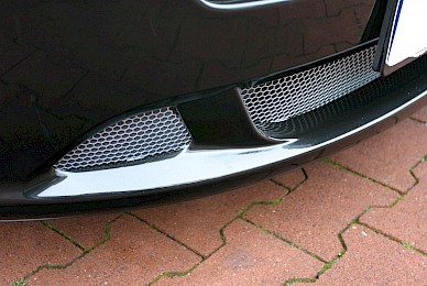 Vollverklebung Aston Martin Db9 Von Weiss In Schwarz Metallic  (Bild 6/15)