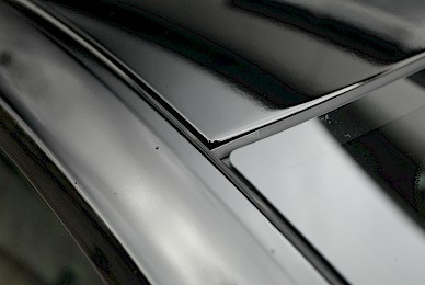 Teilbeklebung Aston Martin Db11 Dach Und Dachholm In Schwarz Glanzend  (Bild 4/8)