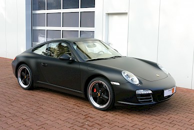 Vollverklebung Porsche 911 Carrera 4s Coupe Von Blau Metallic In Schwarz Matt  (Bild 2/9)