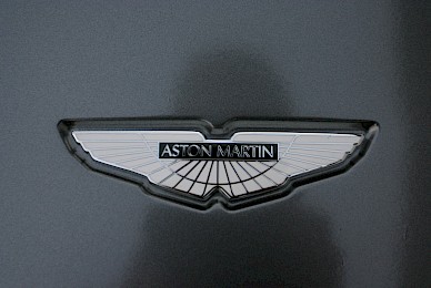 Vollverklebung Aston Martin Dbs Von Rot In Anthrazit Metallic  (Bild 5/13)