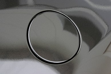 Vollverklebung Aston Martin V8 Vantage S Von Rot In Schwarz Metallic  (Bild 7/13)