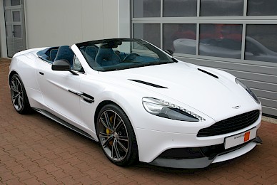 Vollverklebung Aston Martin Vanquish Volante Von Blau Metallic Inweiss  (Bild 2/15)