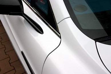 Vollverklebung Aston Martin Vanquish Volante Von Blau Metallic Inweiss  (Bild 4/15)