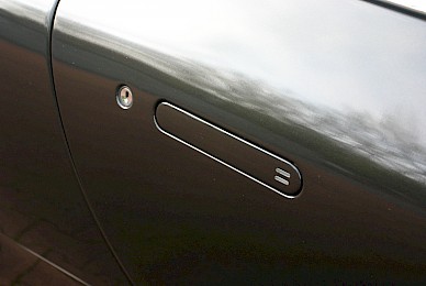 Vollverklebung Aston Martin Virage Volante Von Silber Metallic Inschwarz Metallic  (Bild 5/17)