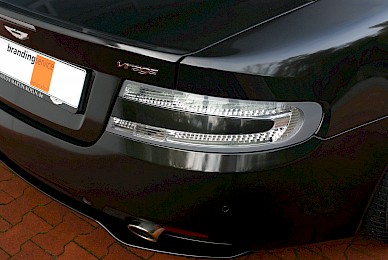 Vollverklebung Aston Martin Virage Volante Von Silber Metallic Inschwarz Metallic  (Bild 6/17)