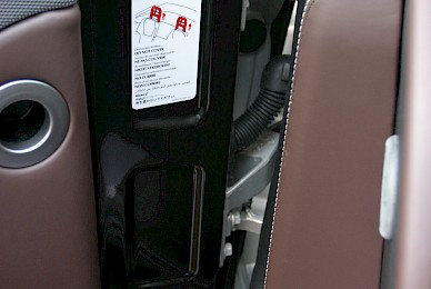 Vollverklebung Aston Martin Virage Volante Von Silber Metallic Inschwarz Metallic  (Bild 10/17)