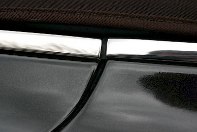 Vollverklebung Aston Martin Virage Volante Von Silber Metallic Inschwarz Metallic  (Bild 14/17)