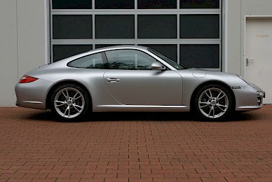 Vollverklebung Porsche 911 Carrera Coupe Von Schwarz In Silber Metallic Matt 