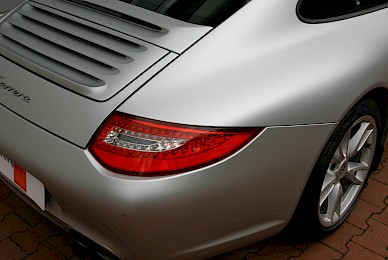 Vollverklebung Porsche 911 Carrera Coupe Von Schwarz In Silber Metallic Matt  (Bild 7/8)