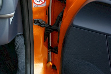 Vollverklebung Porsche Cayman Von Dunkelblau In Orange Glitzer Und Schwarz Matt  (Bild 8/15)