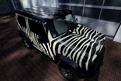 Dekorbeklebung Suzuki Jimny Im Daktari Style  (Bild 4/10)