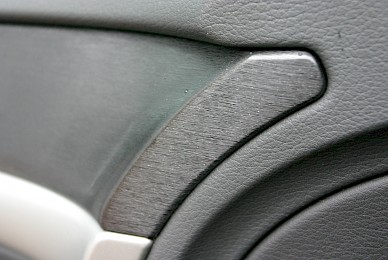 Interieurfolierung Audi A8 Von Holzdekor In Schwarz Metallic Geburstet  (Bild 4/10)