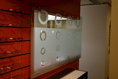 Werbetechnik Beschriftung Mit Metallbuchstaben  Plottexten Und Digitaldrucken  (Bild 4/9)