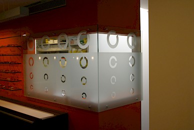 Werbetechnik Beschriftung Mit Metallbuchstaben  Plottexten Und Digitaldrucken  (Bild 5/9)