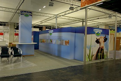 Werbetechnik Vollverklebung Messestand Bayernland  (Bild 3/6)