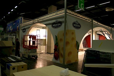 Werbetechnik Vollverklebung Messestand Bayernland  (Bild 4/6)