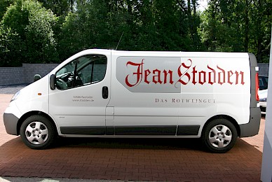 Fahrzeugbeschriftung Opel Vivaro Weingut Jean Stodden Fenster  (Bild 2/3)