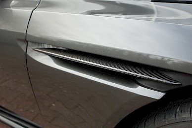 Vollverklebung Aston Martin Db11 Von Dunkelblau In Quantum Silver  (Bild 5/10)