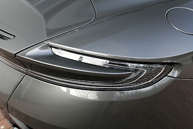Vollverklebung Aston Martin Db11 Von Dunkelblau In Quantum Silver  (Bild 8/10)