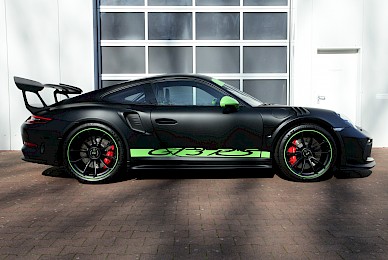 Vollverklebung Porsche 911 Gt3 Rs In Mattschwarz Und Dekore 