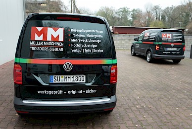 Vollverklebung Vw Caddy In Sonderfarbe British Racing Green Metallic Und Beschriftung  (Bild 4/6)