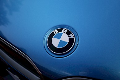 Bmw I8 Vollverklebung Von Schwarz In Protonicblue Metallic  (Bild 4/10)