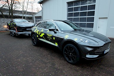 Aston Martin Dbx Und Aston Martin Vantage Werbebeschriftung  (Bild 4/9)