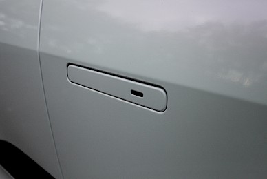 Jaguar I Pace Vollverklebung Von Schwarz In White Pearlescent Magenta  (Bild 8/13)