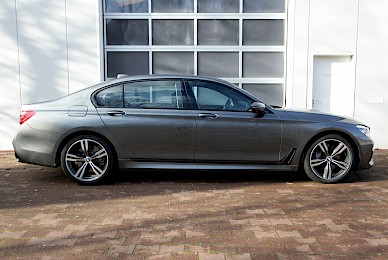 Teilbeklebung Bmw 750i Shadowline Schwarz Glaenzend 