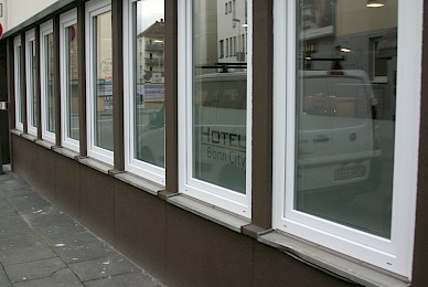 Sichtschutz Fuer Hotel Fruehstuecksraum  (Bild 3/4)