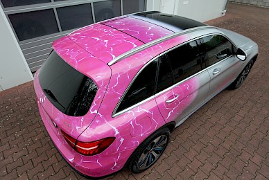 Digitaldruck An Einem Mercedes Glc F Cell Mitweissdruck Auf Transparent  (Bild 6/7)
