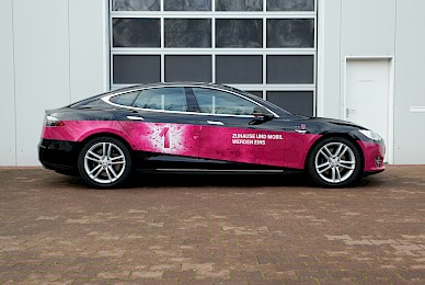 Fahrzeugbeschriftung Tesla Model S Telekom 