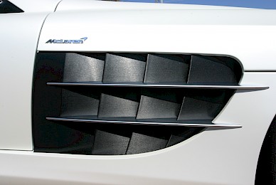 Vollverklebung Mercedes Slr Mclaren In Satin Pearl White  (Bild 6/11)