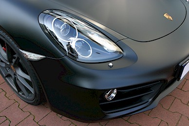 Porsche Cayman S Vollverklebung Von Gelb Auf Mattschwarz  (Bild 4/10)