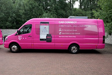 Vollverklebung Von Vito Und Sprinter In Telemagenta  (Bild 6/9)