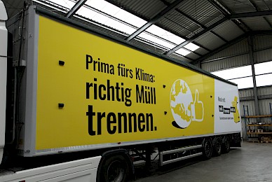 Vollverklebung Einer Aufliegerseite Mit Digitaldrucken  (Bild 4/5)