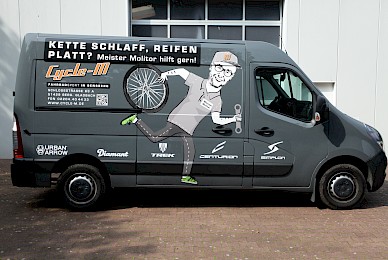 Beschriftung Eines Transporters Mit Digitaldrucken 